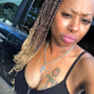 Meet your Posher, Monica